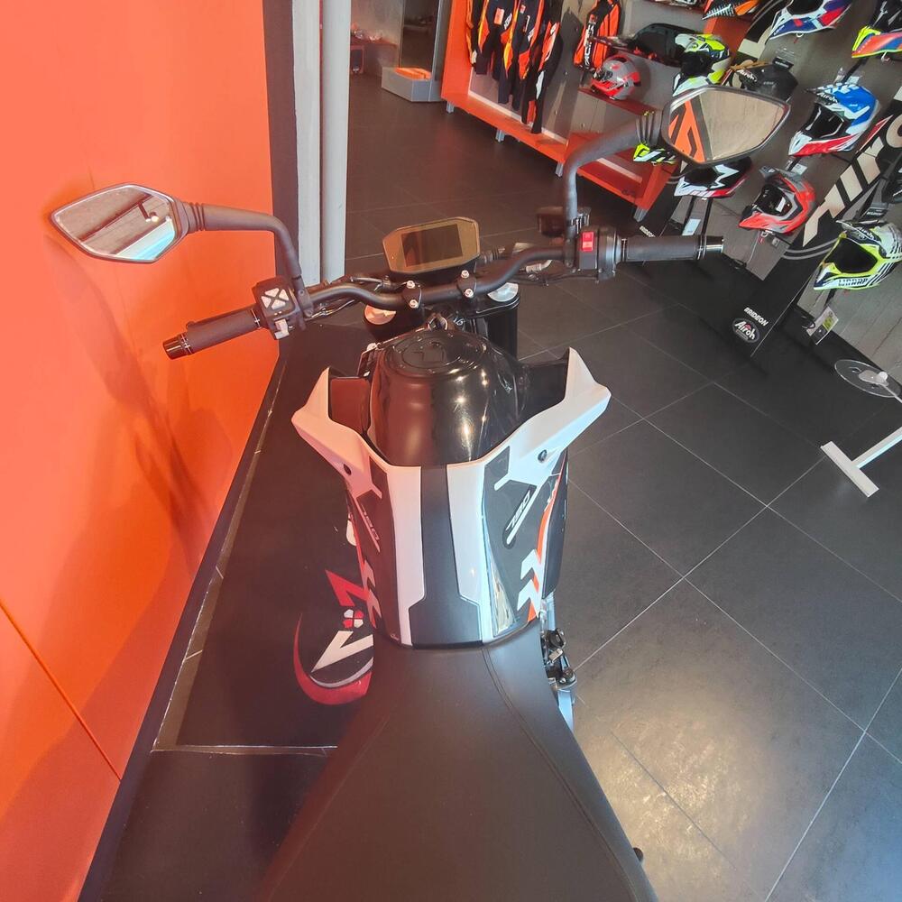 KTM 790 Duke L (2023 - 24) (3)