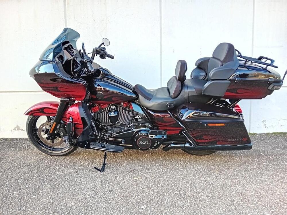 Harley-Davidson CVO Road Glide Limited (2022) (2)