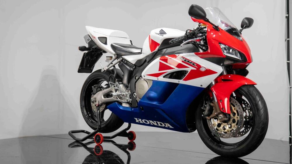 Honda CBR 1000 RR Fireblade (2004 - 05) (4)