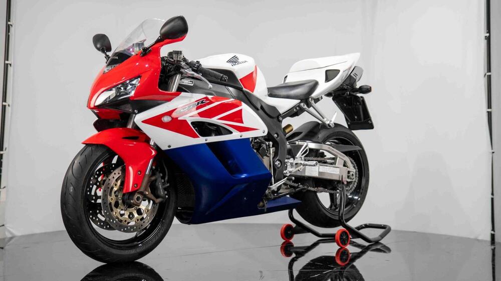 Honda CBR 1000 RR Fireblade (2004 - 05) (9)