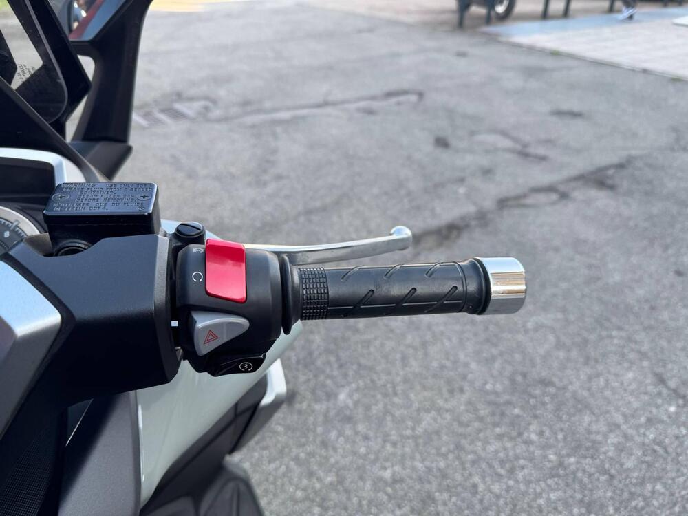 Honda Forza 350 (2022 - 24) (16)