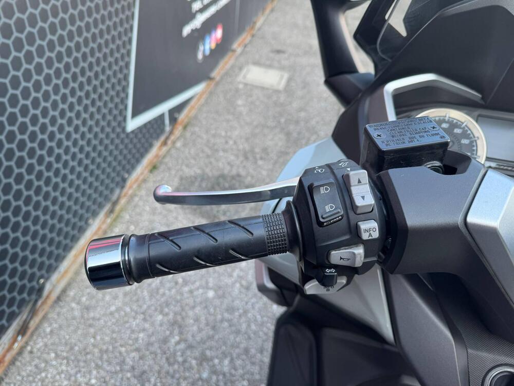 Honda Forza 350 (2022 - 24) (17)