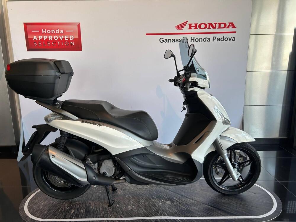 Piaggio Beverly 350 SportTouring ie ABS (2011 - 17)