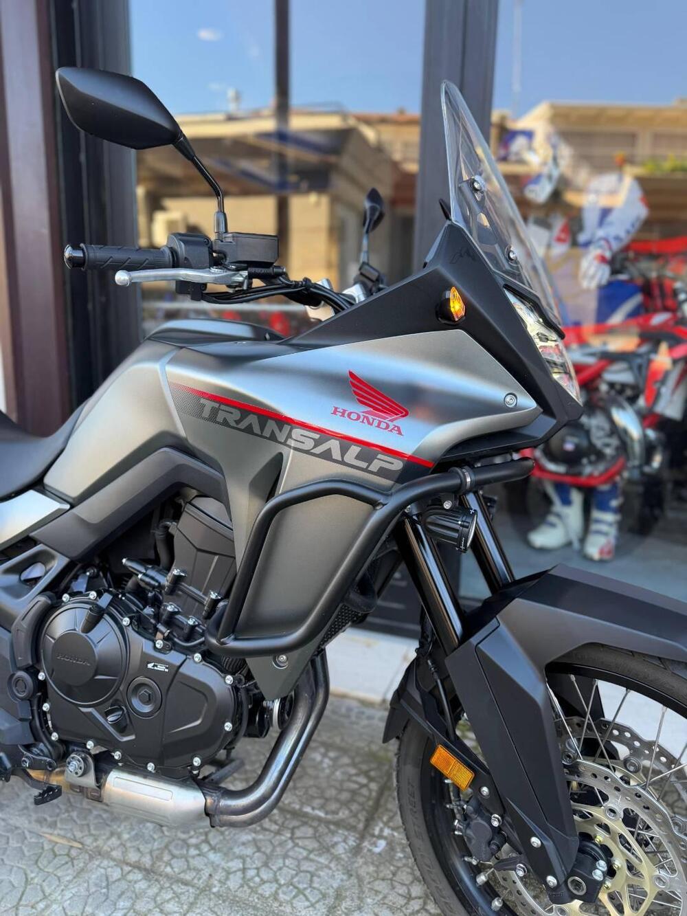 Honda Transalp XL750 (2023 - 24) (5)