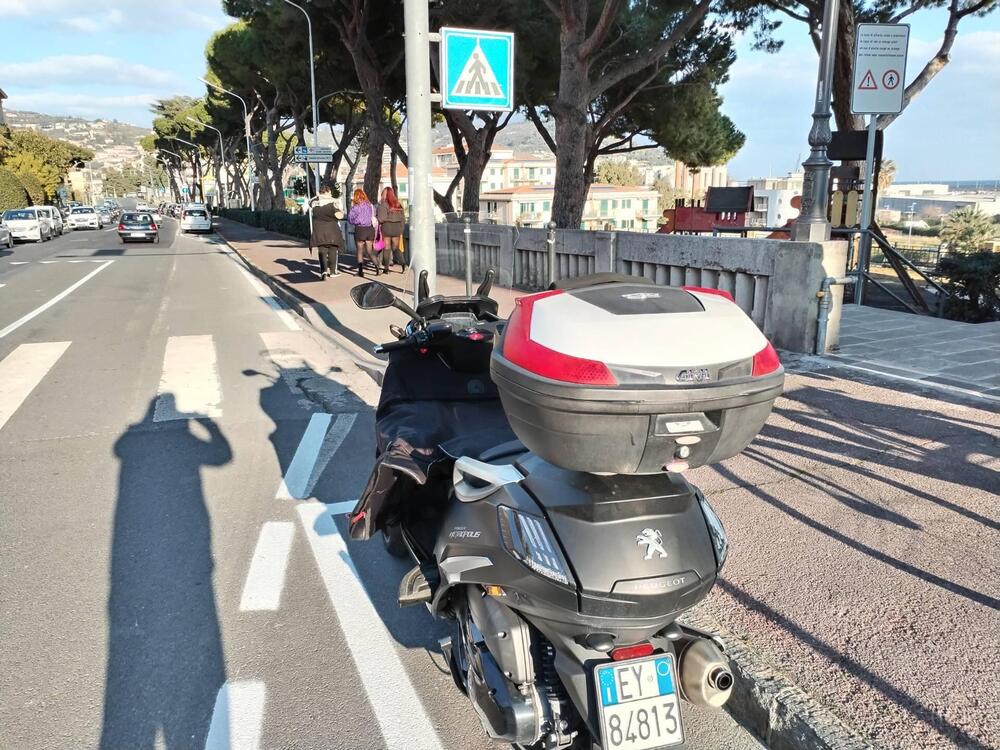 Peugeot Metropolis 400i Allure (2021) (3)