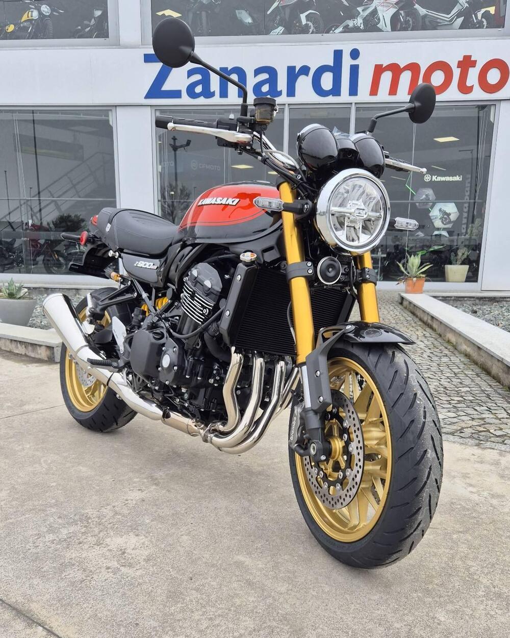 Kawasaki Z 900 RS SE (2026) (4)