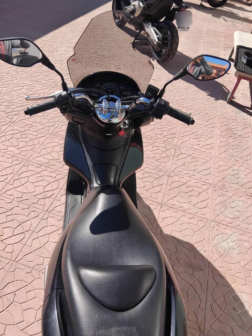 Honda PCX 125 (2009 - 13) (6)