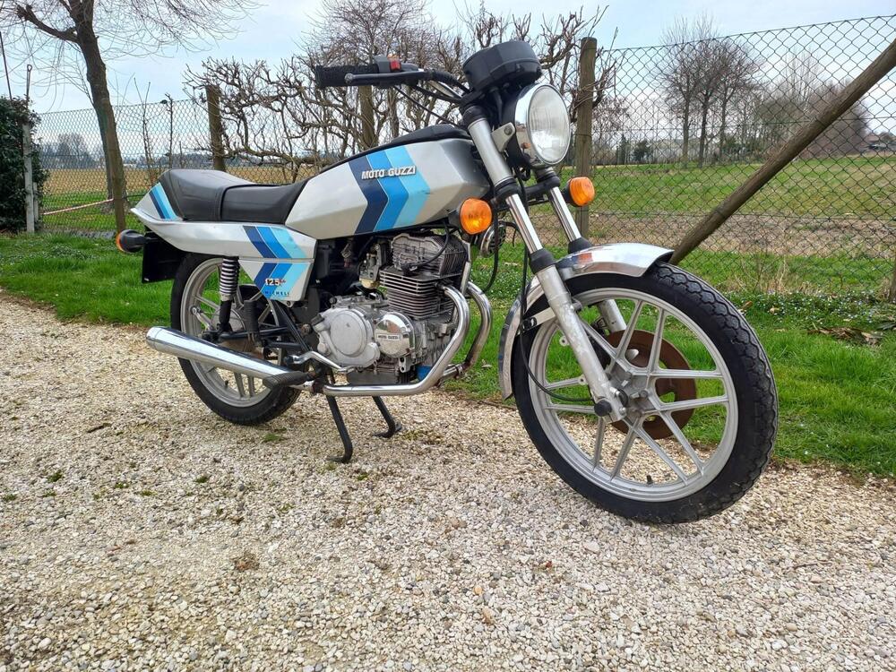 Moto Guzzi 125 2C 4t (3)