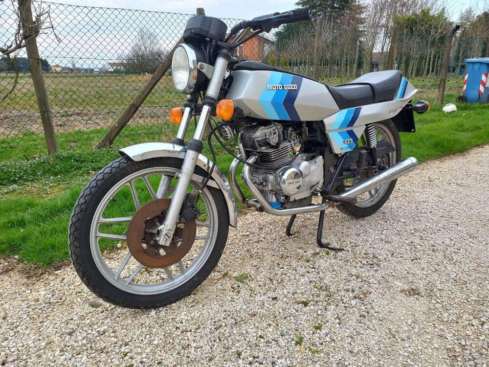 Moto Guzzi 125 2C 4t (10)