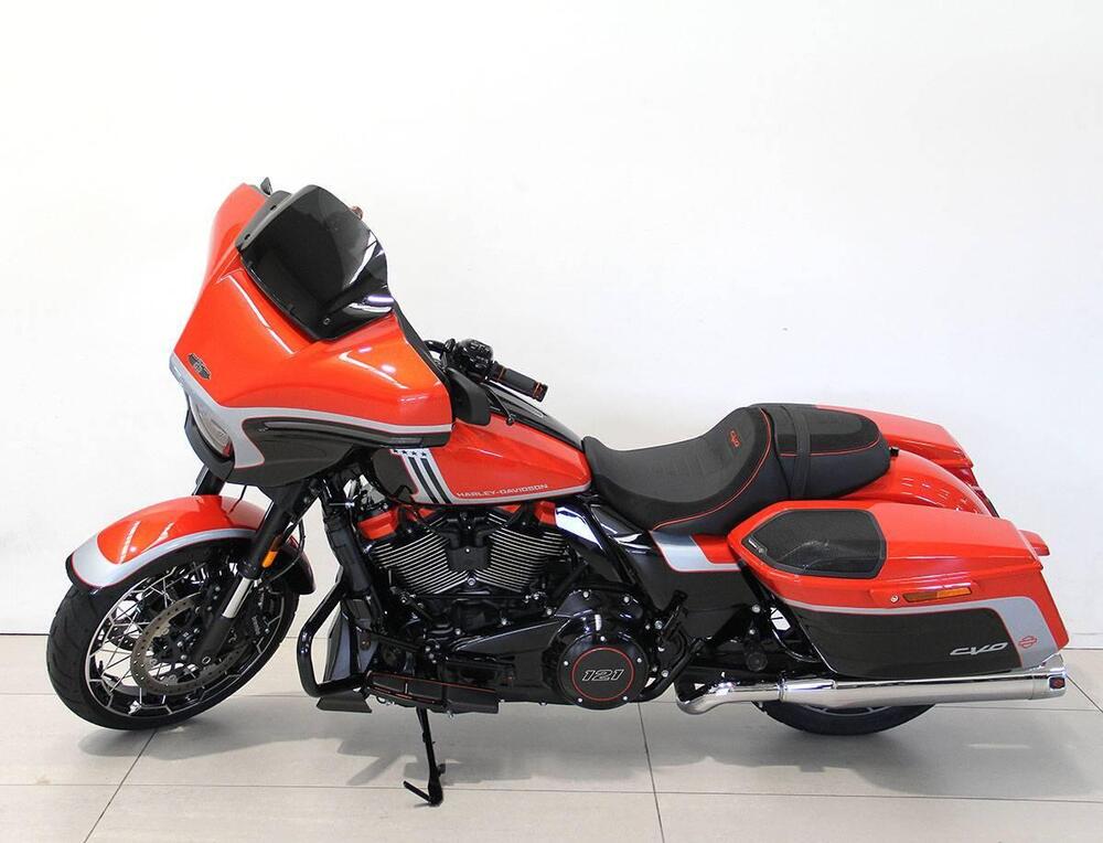 Harley-Davidson CVO Street Glide (2024) (12)