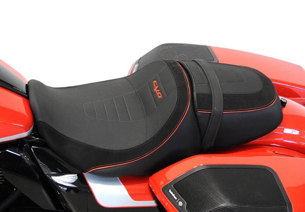 Harley-Davidson CVO Street Glide (2024) (15)