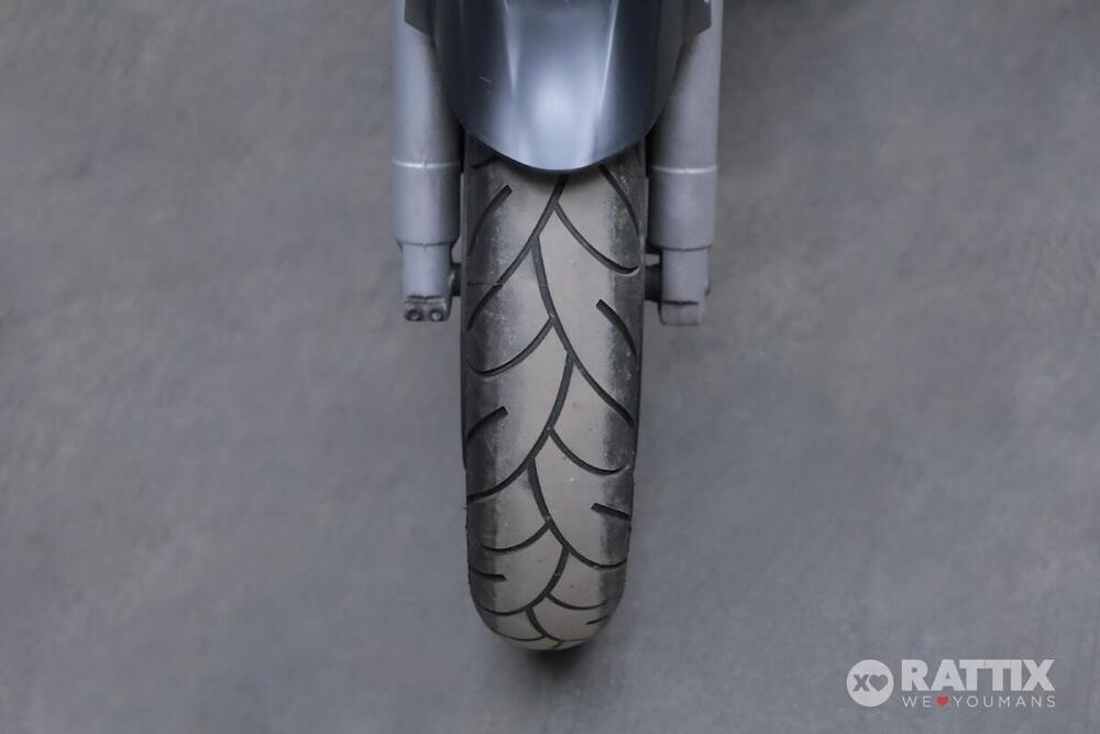 Suzuki GSR 600 (2006 - 11) (11)