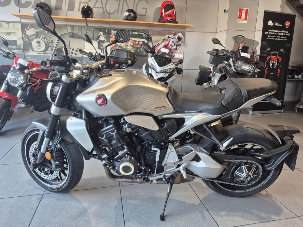 Honda CB 1000 R (2021 - 25) (4)