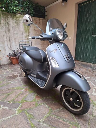 Vespa GTS 300 Super ABS (2014 - 16) usata