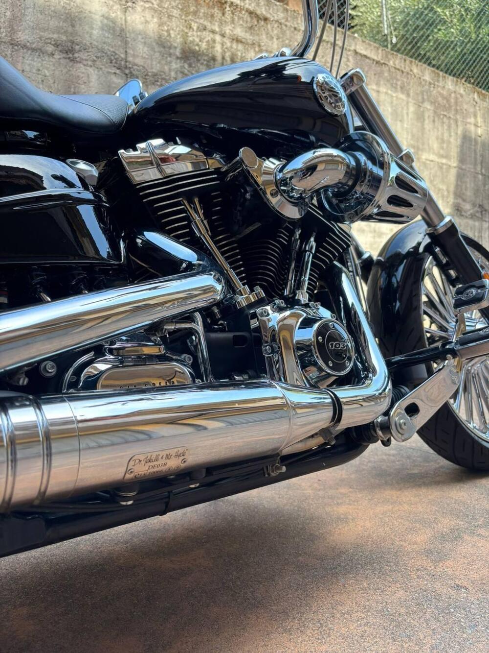 Harley-Davidson 1690 Breakout (2013 - 17) - FXSB (5)