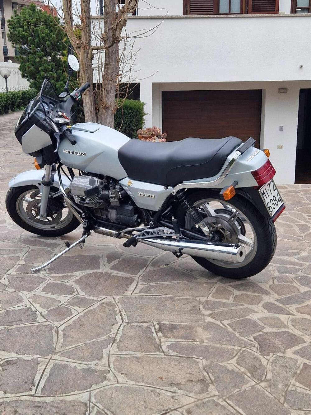 Moto Guzzi 850 T5