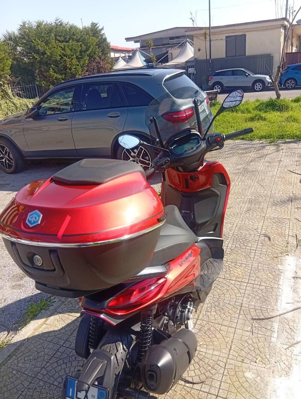 Piaggio Beverly 300 Hpe (2021) (4)