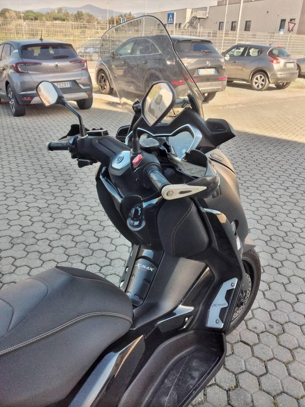 Yamaha X-Max 400 Iron Max (2019 - 20) (9)
