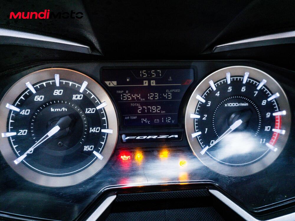 Honda Forza 350 (2025 - 26) (12)