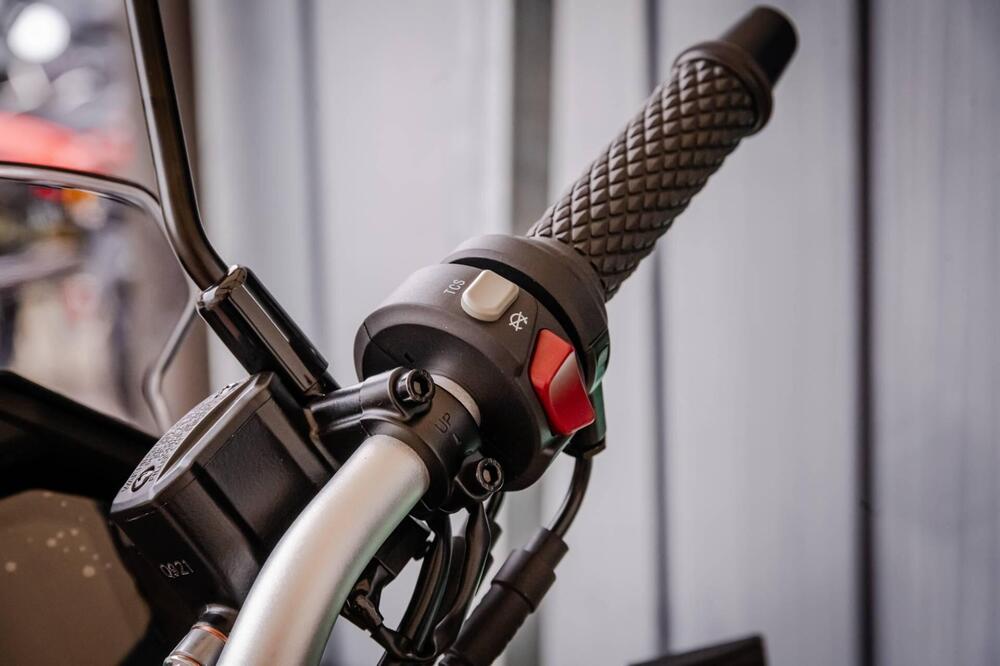 Voge Sfida SR1 ADV (2023 - 26) (13)