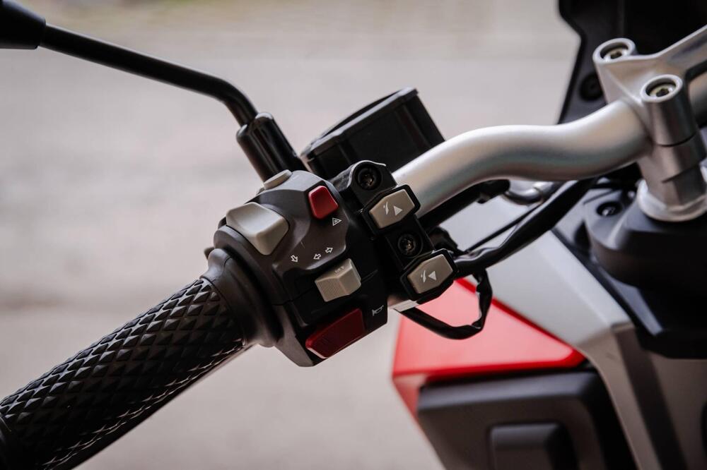 Voge Sfida SR1 ADV (2023 - 26) (14)