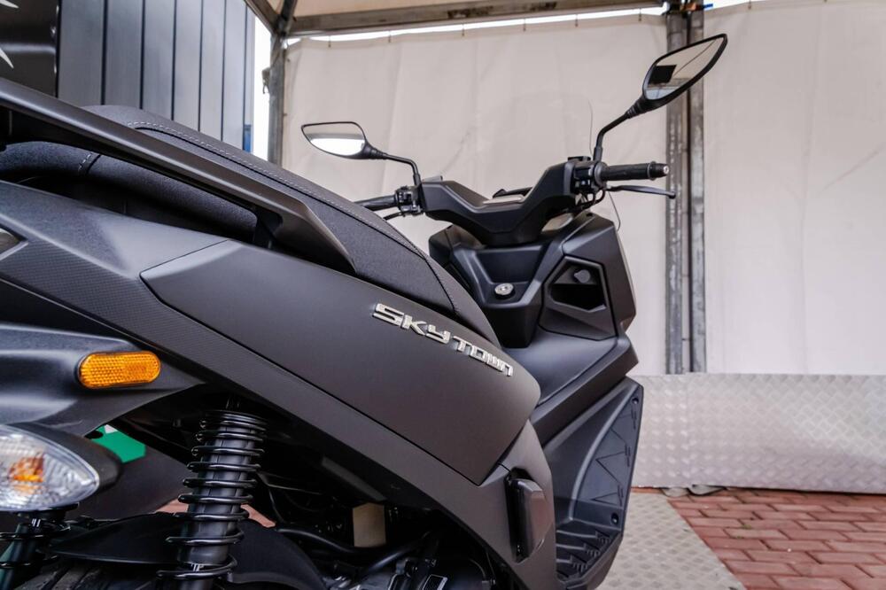 Kymco Skytown 125i (2024 - 26) (9)