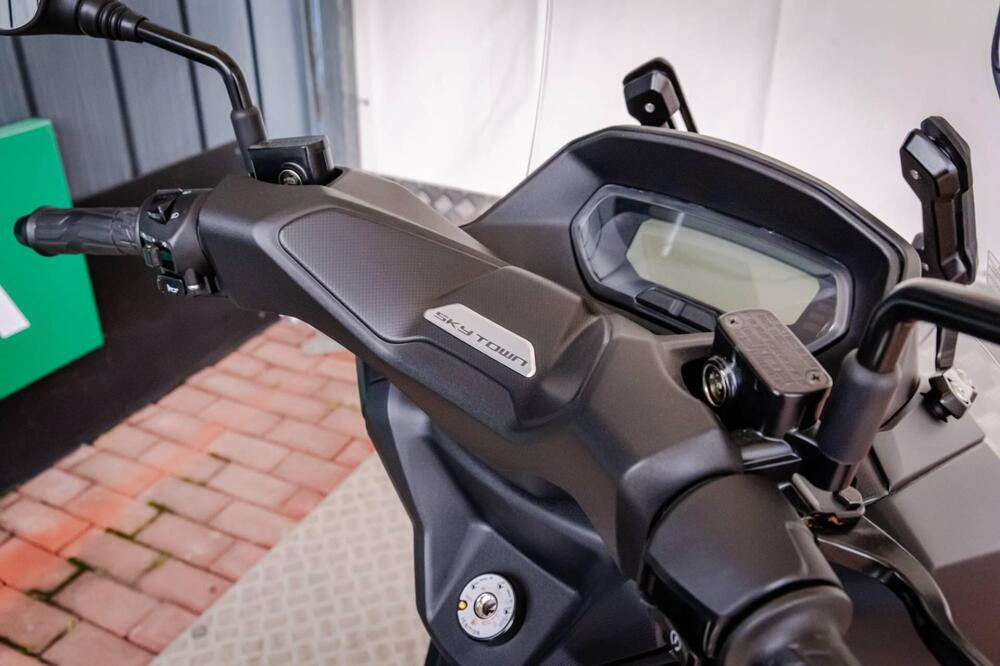 Kymco Skytown 125i (2024 - 26) (10)