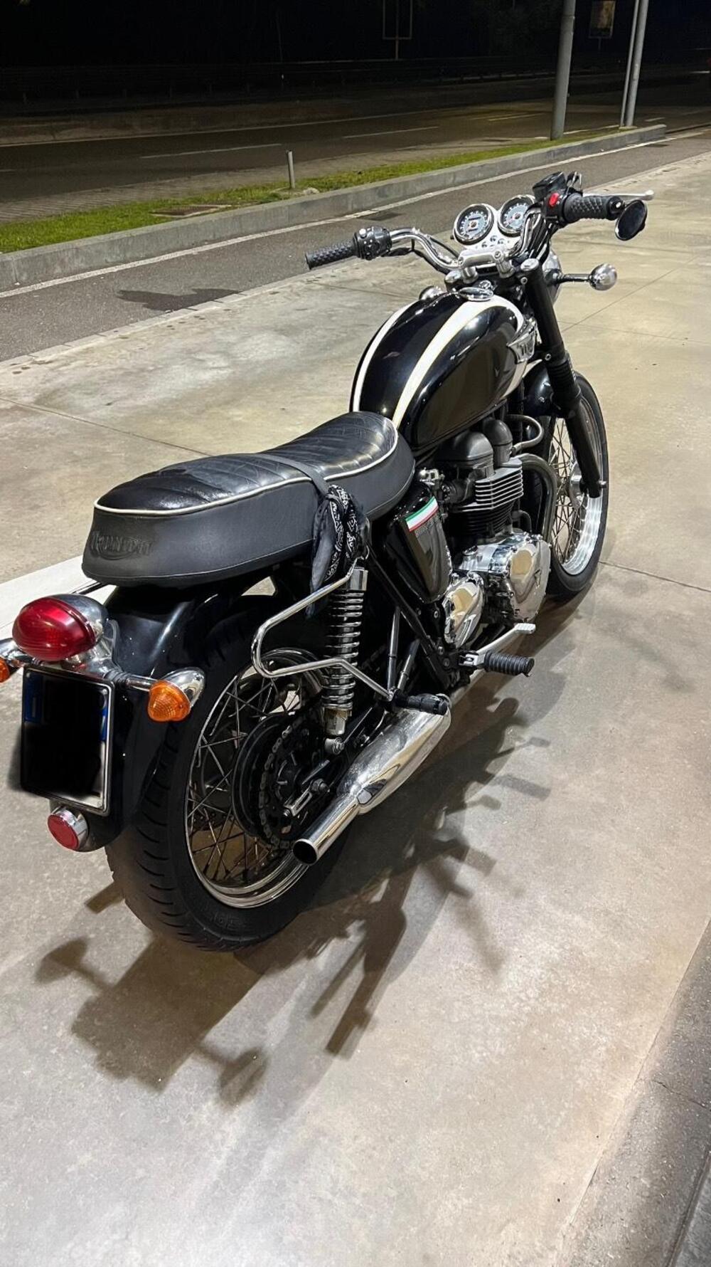 Triumph Bonneville T100 (2001 - 07) (4)