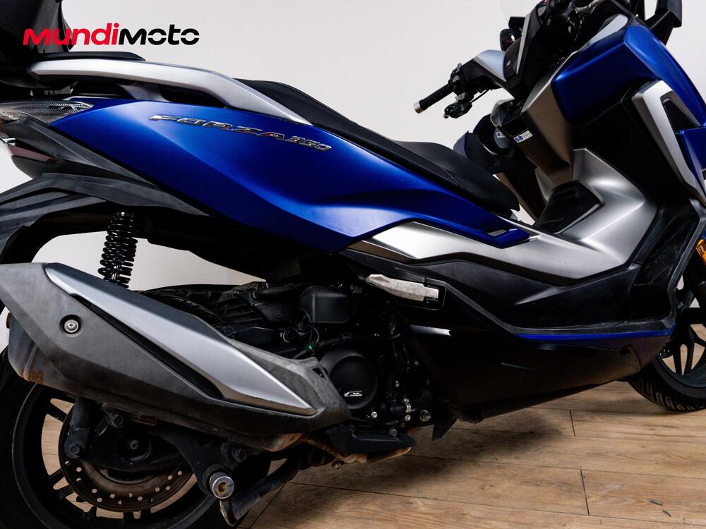 Honda Forza 350 (2025 - 26) (4)