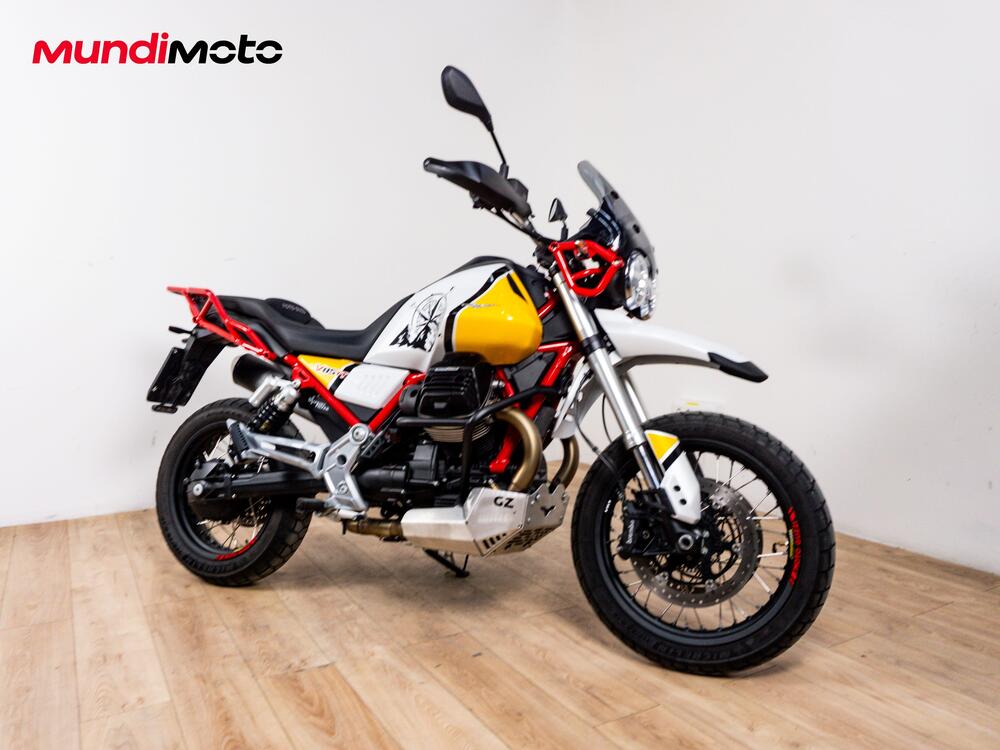 Moto Guzzi V85 TT Evocative Graphics (2021 - 23) (2)