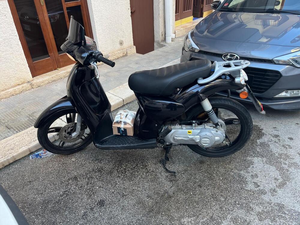 Aprilia Scarabeo 50 2t (2008 - 17) (2)