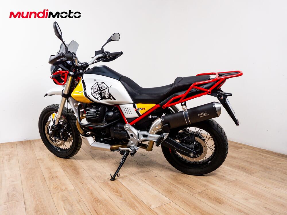 Moto Guzzi V85 TT Evocative Graphics (2021 - 23) (7)