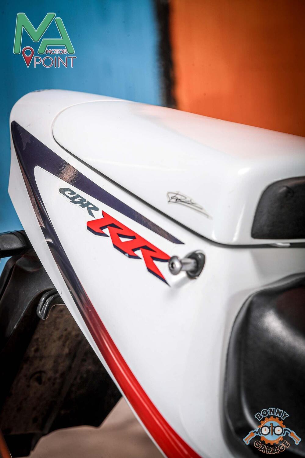 Honda CBR 900 RR Fireblade (2000 - 01) (5)