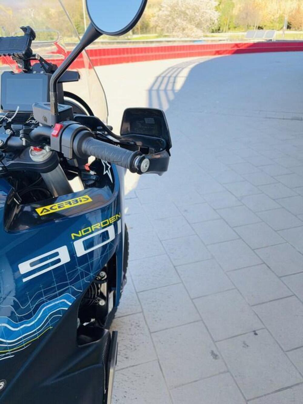 Husqvarna Norden 901 Expedition (2023 - 24) (3)