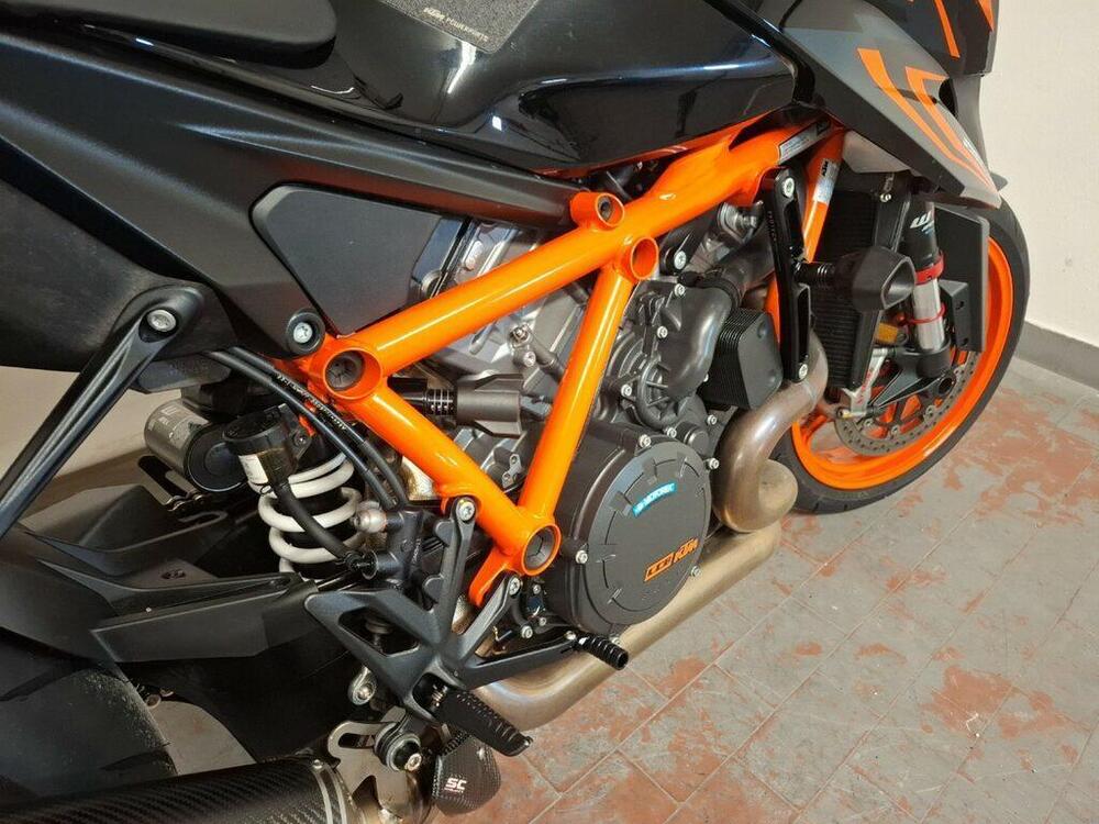 KTM 1290 Super Duke R (2022 - 23) (10)