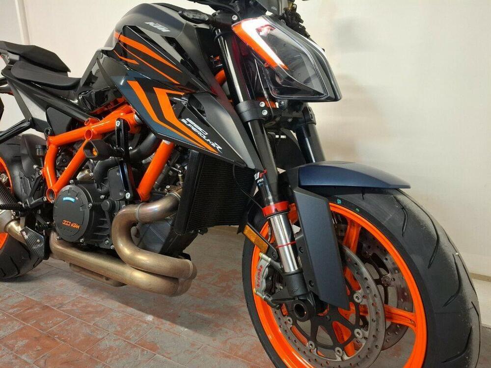 KTM 1290 Super Duke R (2022 - 23) (11)