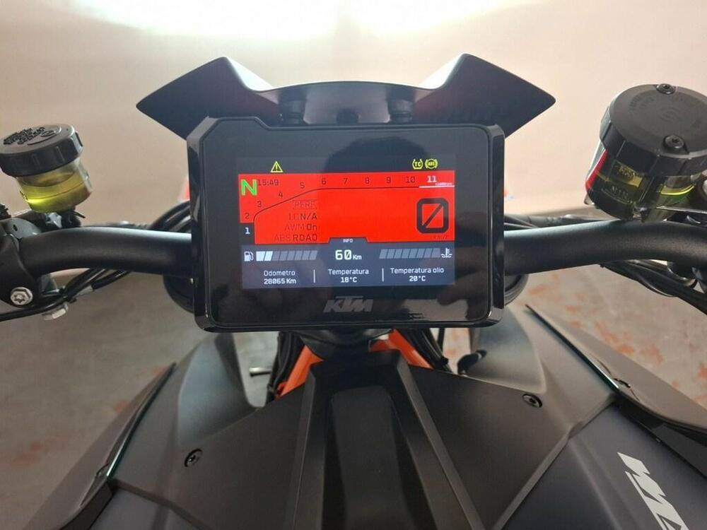 KTM 1290 Super Duke R (2022 - 23) (14)