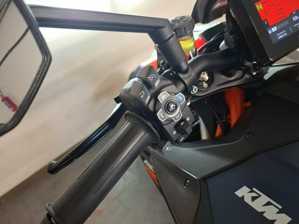 KTM 1290 Super Duke R (2022 - 23) (15)