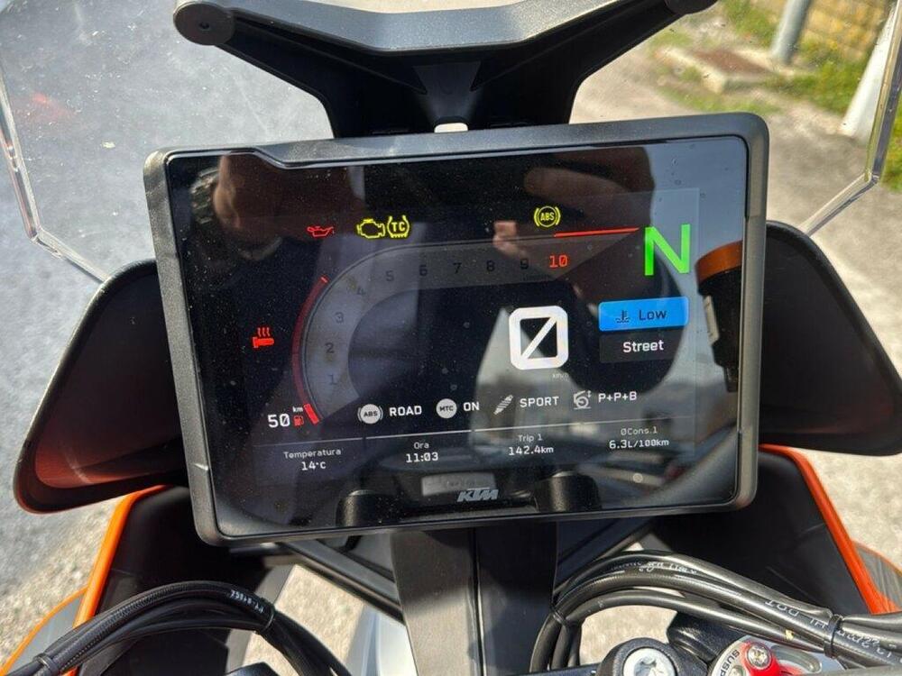 KTM 1290 Super Duke GT (2022 - 25) (9)