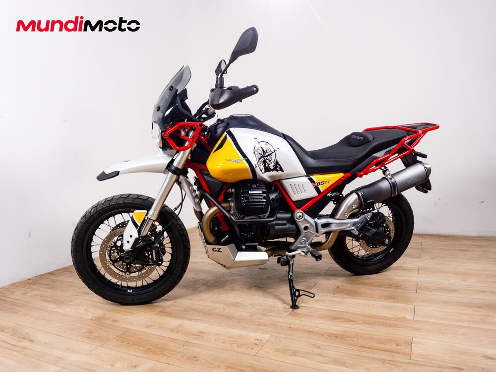 Moto Guzzi V85 TT Evocative Graphics (2021 - 23) (8)