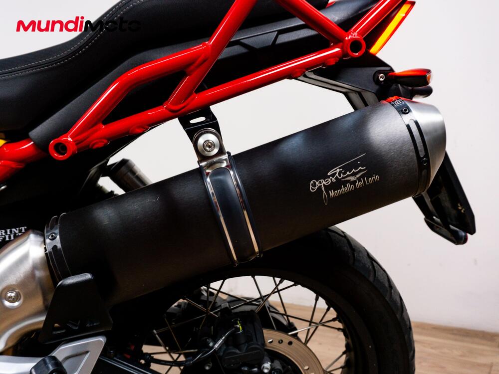 Moto Guzzi V85 TT Evocative Graphics (2021 - 23) (14)