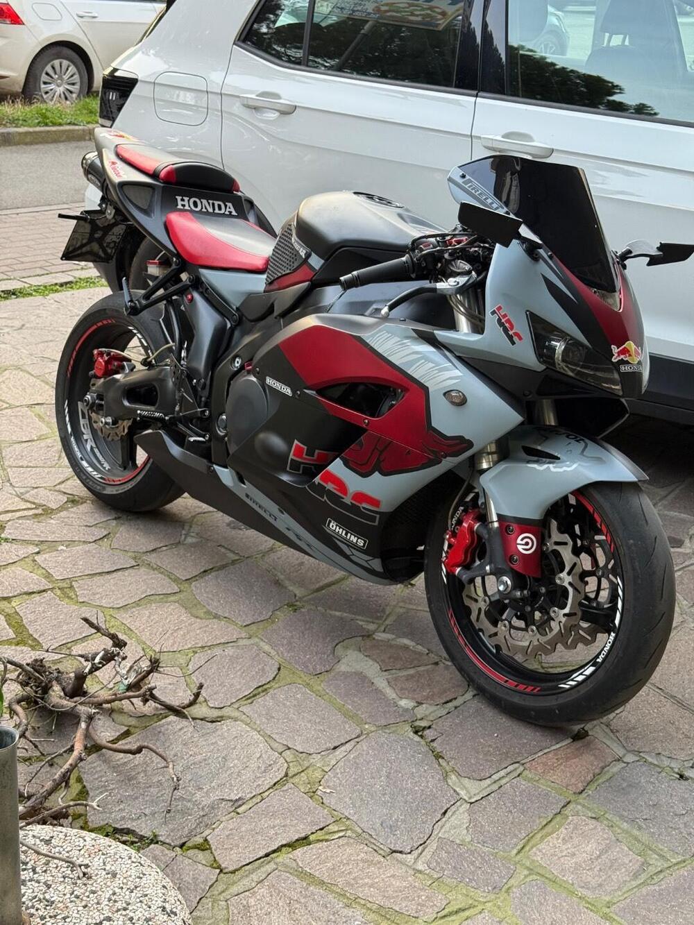 Honda CBR 1000 RR Fireblade (2004 - 05) (2)