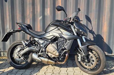 QJ Motor SRK 700 (2023 - 25) usata