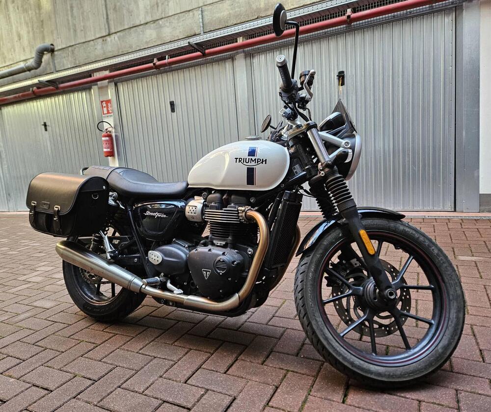 Triumph Street Twin 900 (2017 - 18) (4)