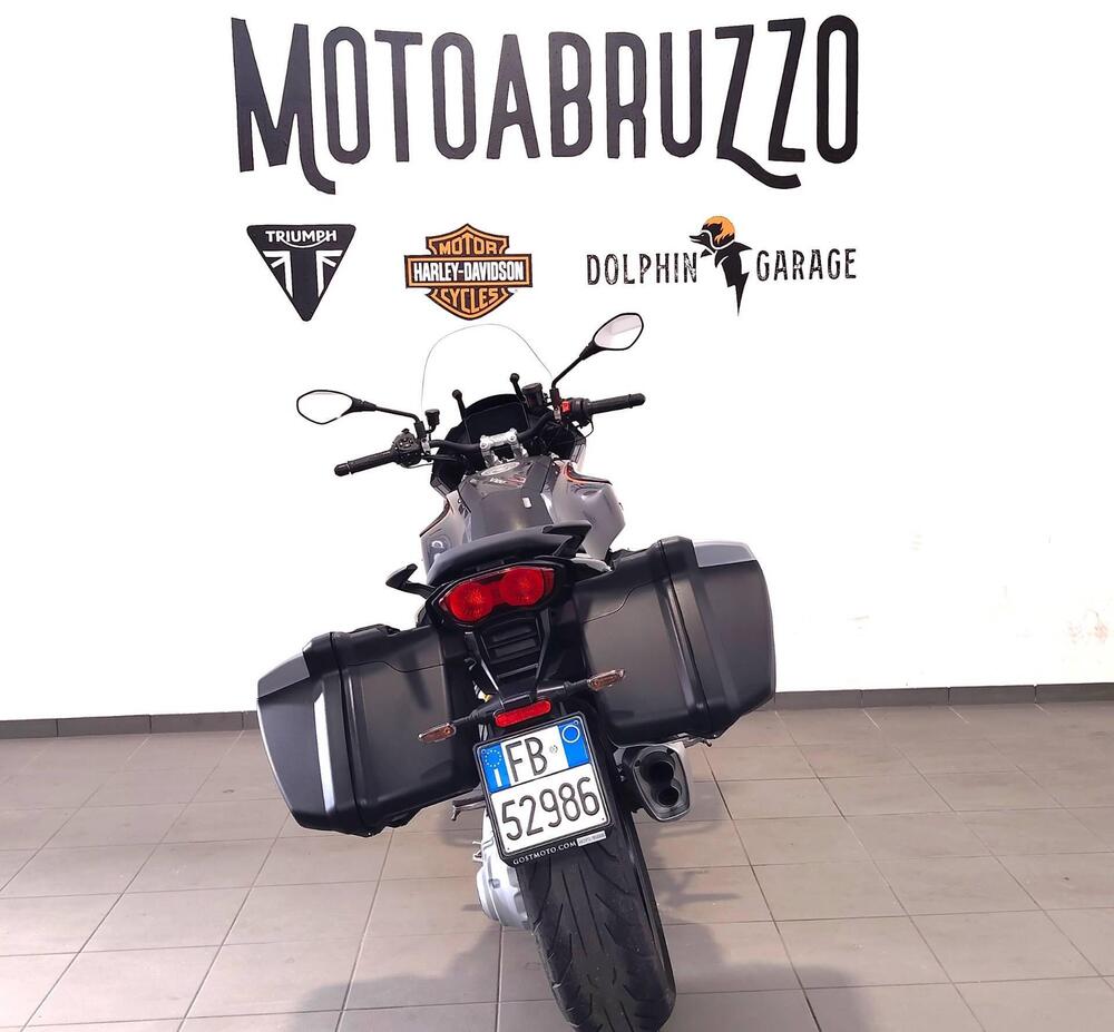 Moto Guzzi V100 Mandello S (2022 - 24) (11)