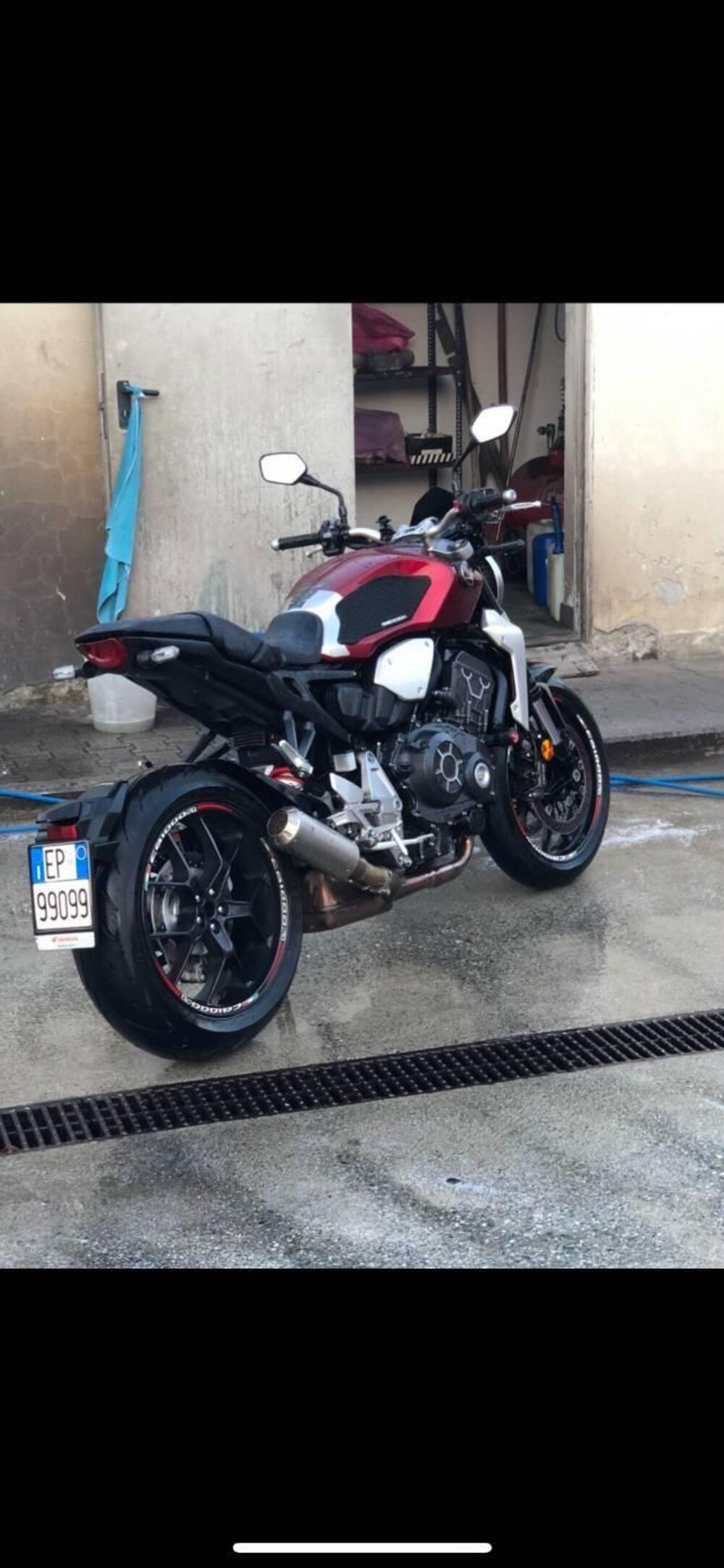 Honda CB 1000 R + Neo Sport Cafè (2019 - 20)