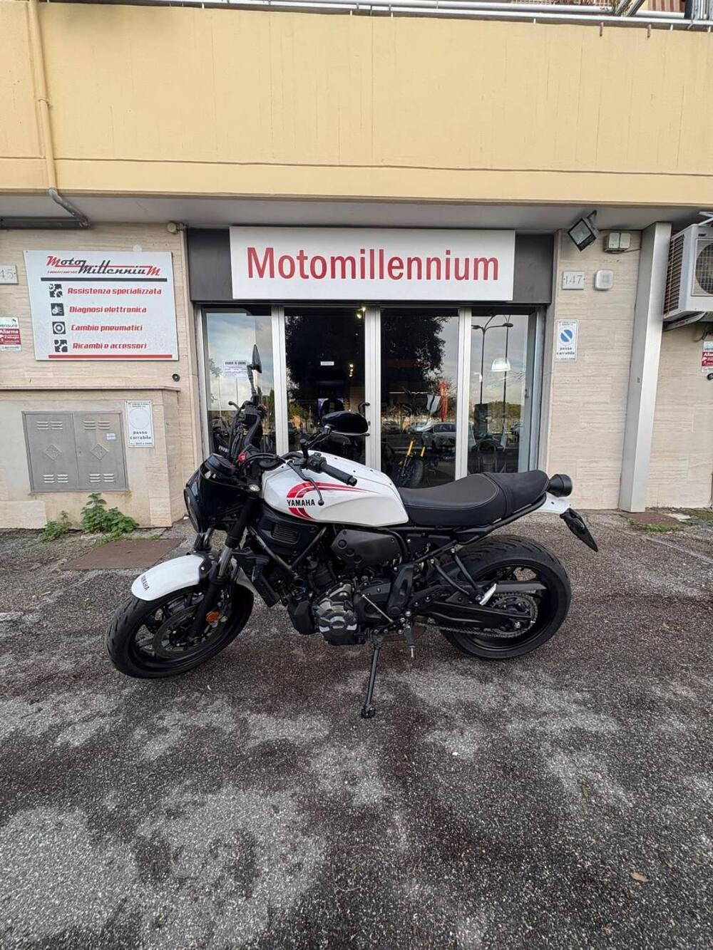 Yamaha XSR 700 (2022 - 26) (2)