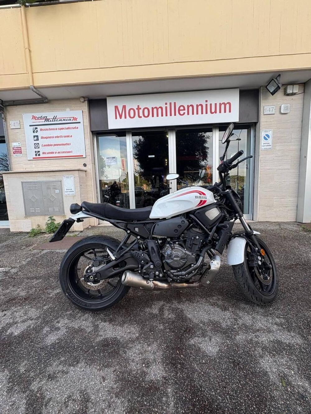 Yamaha XSR 700 (2022 - 26) (4)