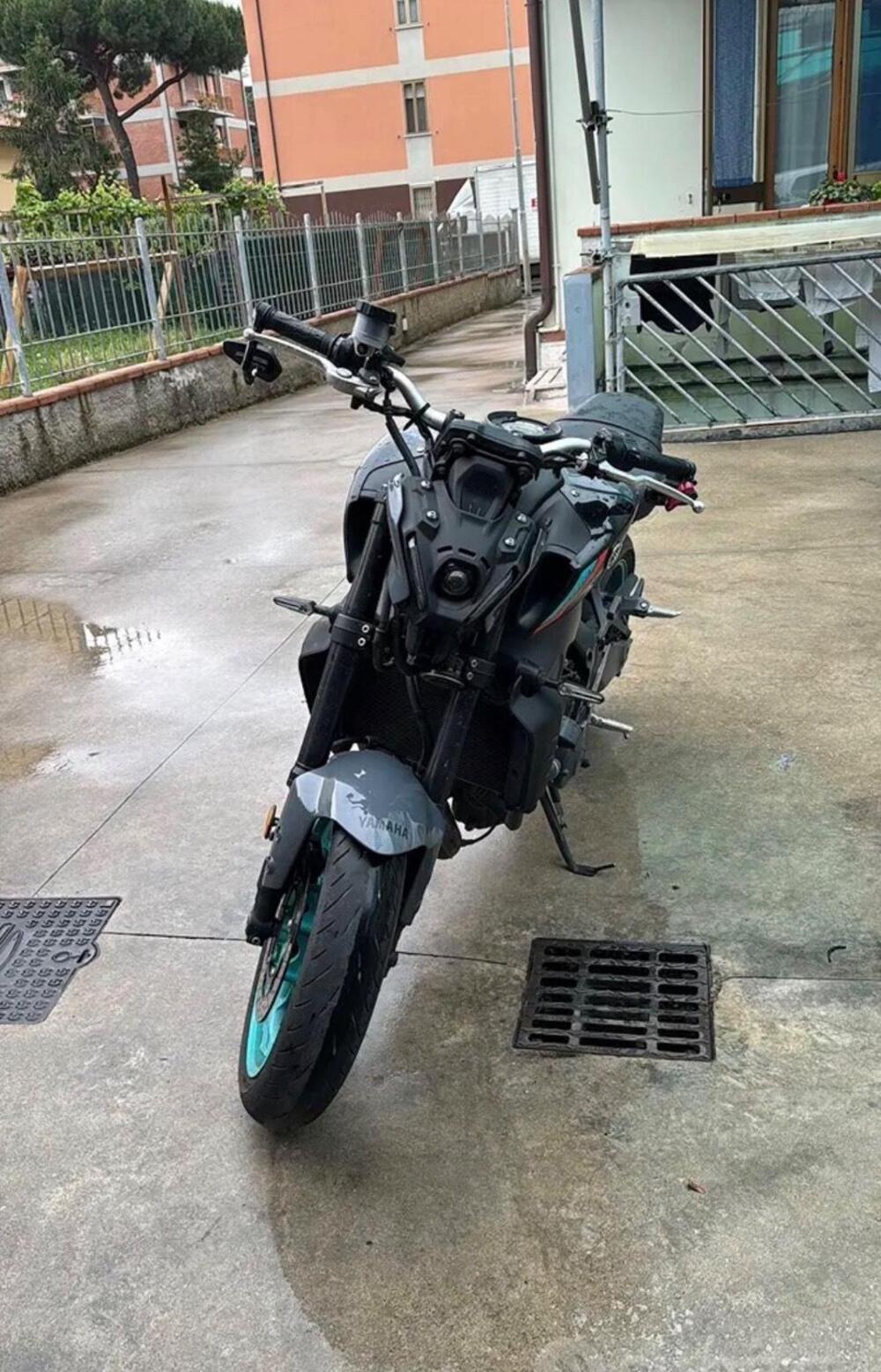 Yamaha MT-09 (2021 - 23) (2)