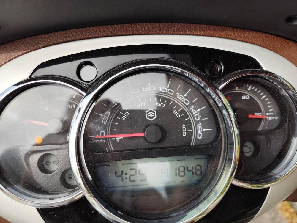 Piaggio Beverly 300 i.e. ABS-ASR (2016 - 20) (4)